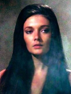 Слив Сара Дуглас